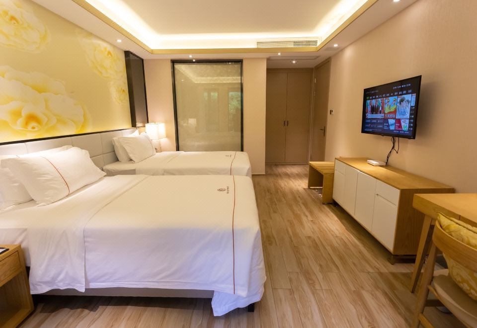 Yuetianxia Hot Spring HotelGarden Hot Spring Four Bedroom Villa