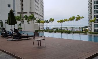 Pearl Suite @ Straits Garden Penang