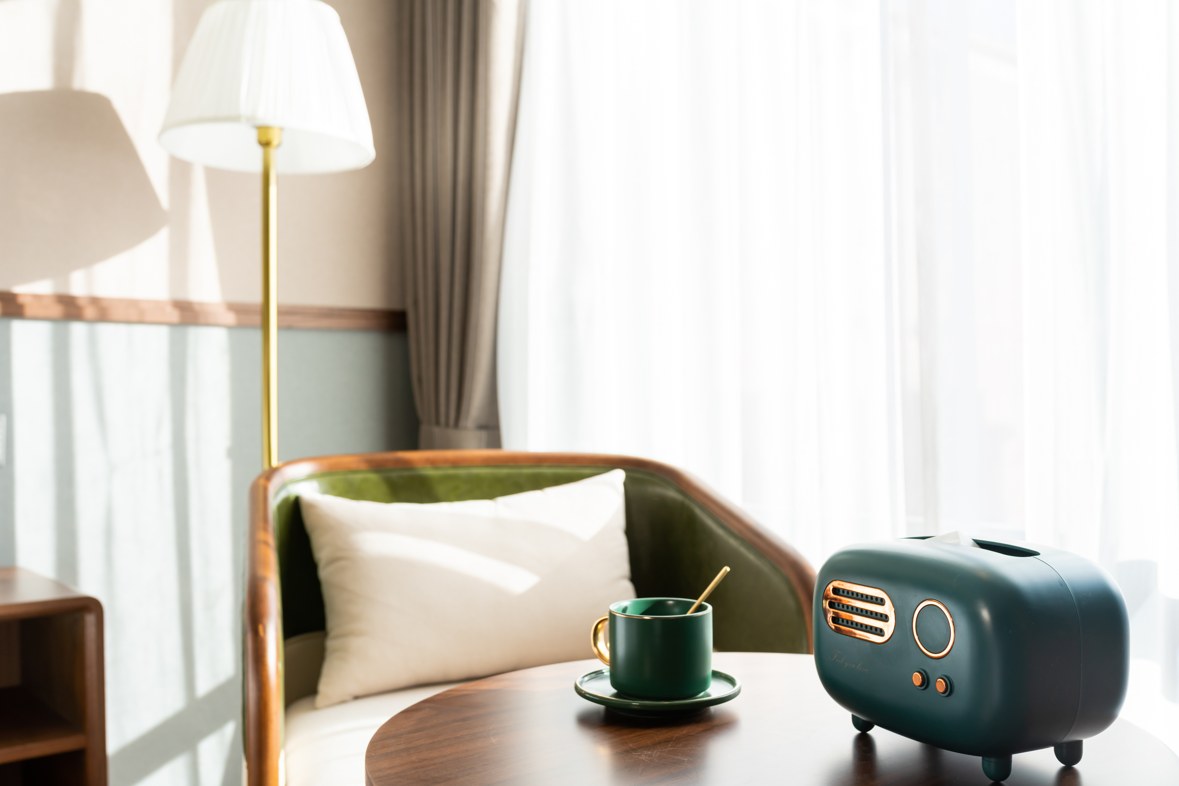 高级商务大床房（深睡记忆枕+零压床垫+智能投屏）