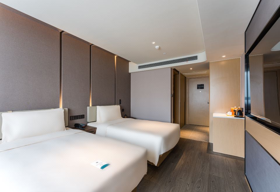 高级双床房（手机投屏）