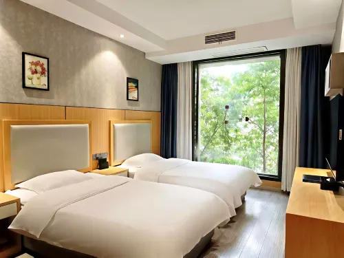 Lvzhou Hotel