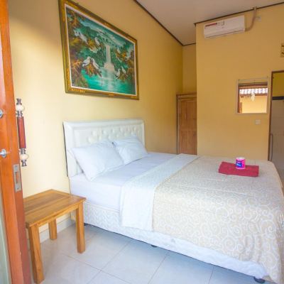 Double Bed Room(Air Conditioner)