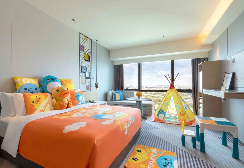 Crowne Plaza Foshan Nanhai1 King Standard Family Fun Room