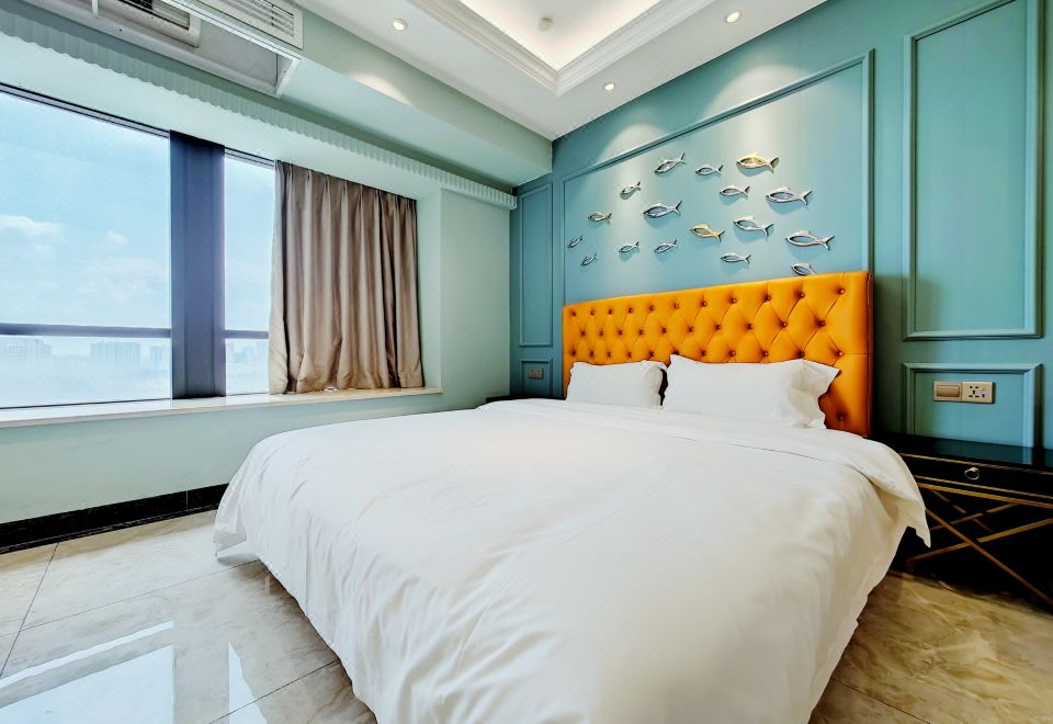 轻奢简约大床房-洗衣机+冰箱+高速吹风机