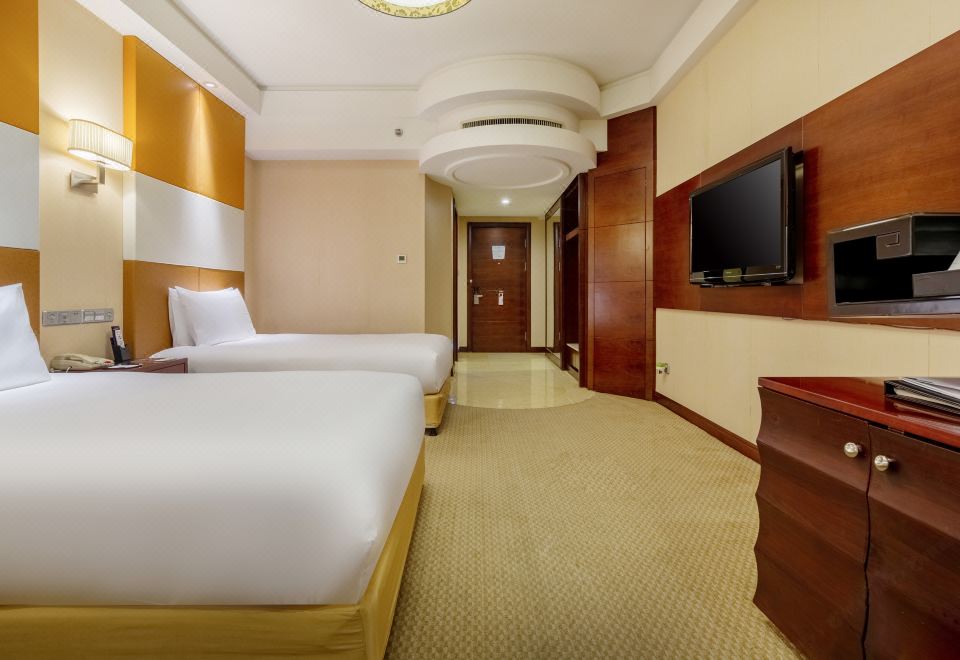 S&N Grand Hotel ChaohuSuperior Garden-view Twin Room