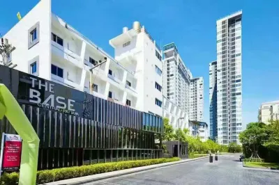 The Base Central Pattaya Super Condo