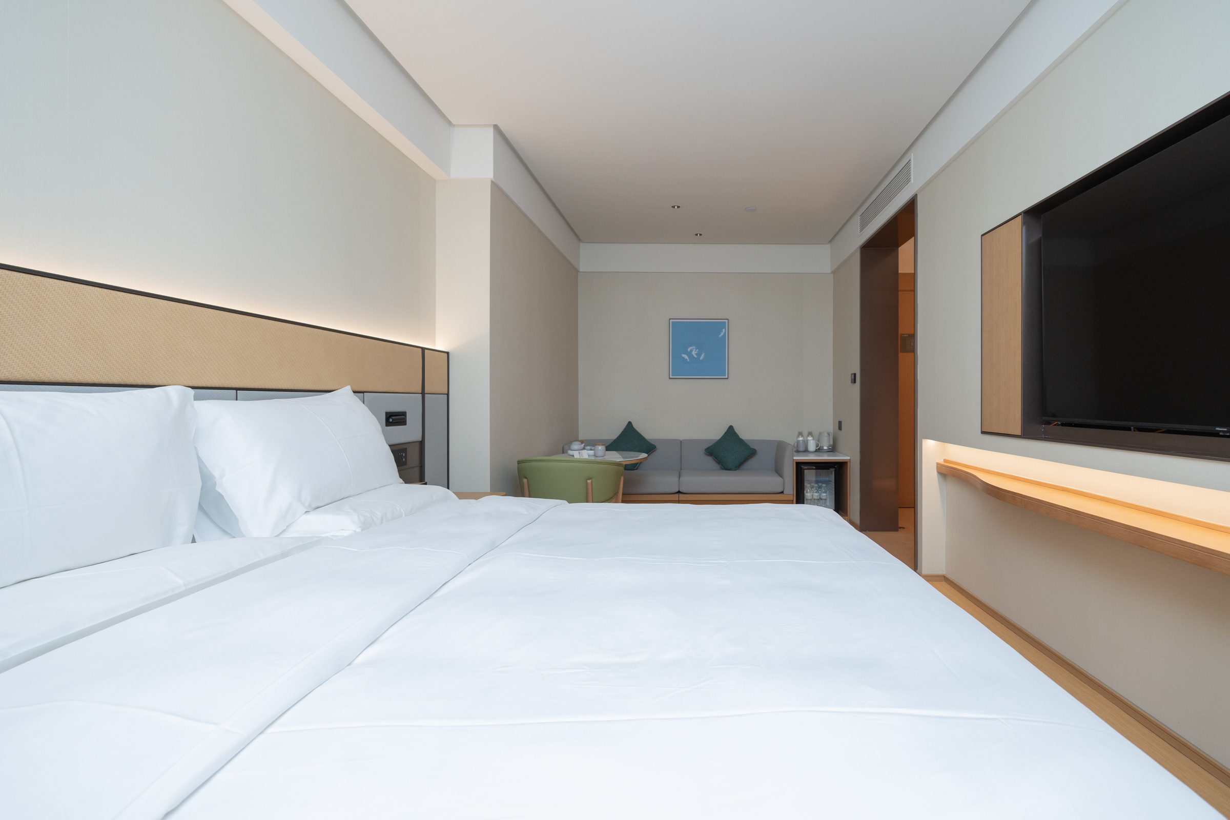 舒压高级大床房（全屋智能-M3记忆枕-冰箱-暖气开放）