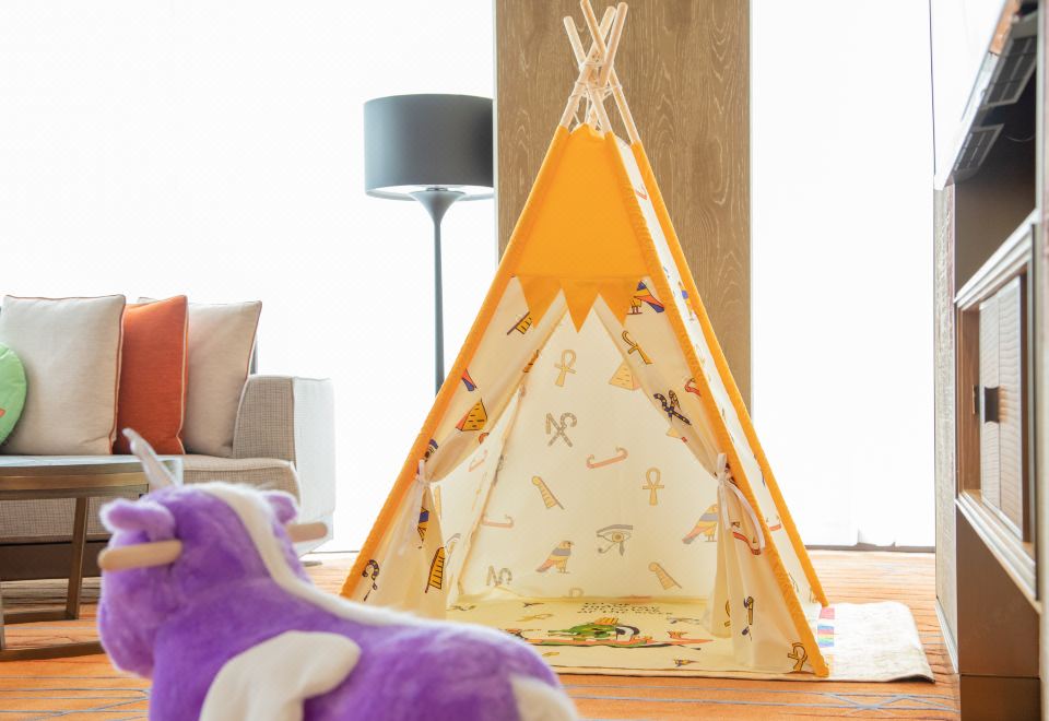 嘉賓軒埃及萌神親子主題家庭套房