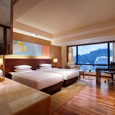 Twin Room With City View