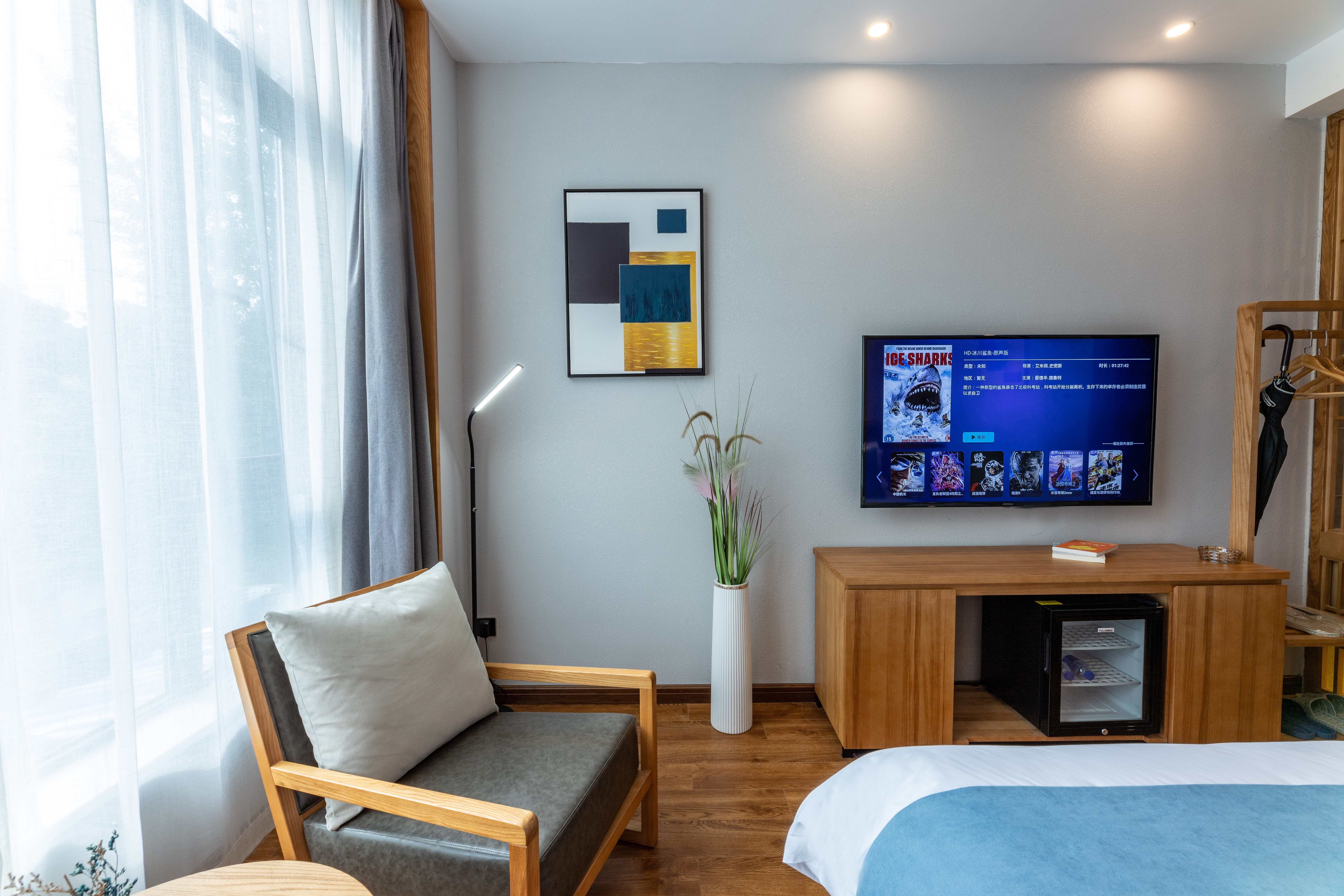雅致大床房（落地大窗+投屏电视+阿道夫洗护套装）