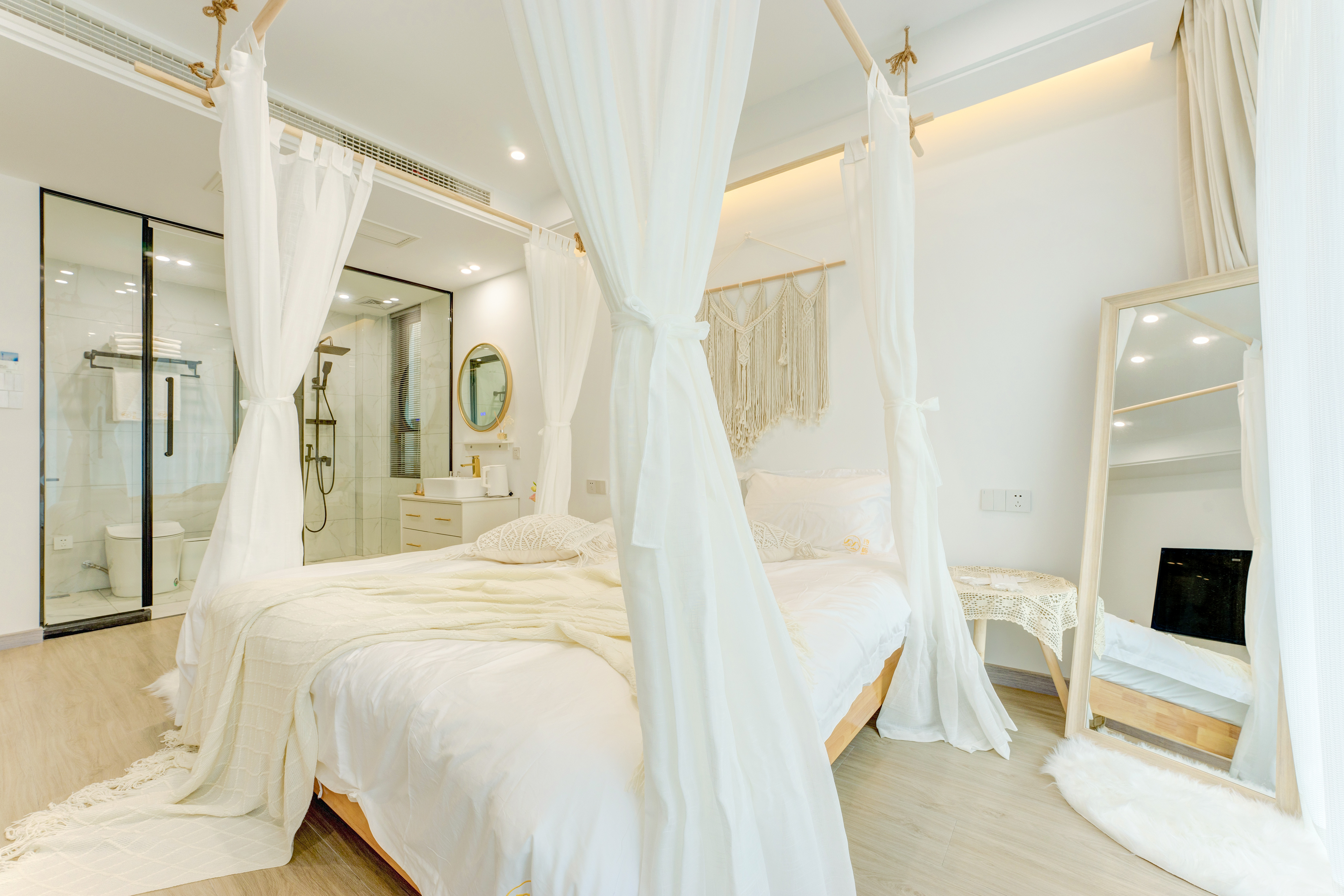 慕白-浪漫婚纱大床房