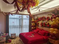 Vienna International Hotel (Leshan high-speed railway station Jiaxing road gourmet street shop)