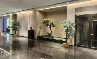 Green Box Hotel (Bayi Square Yifuyuan Branch)