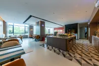 Echarm Hotel (Lhasa Municipal Government Tibet University)