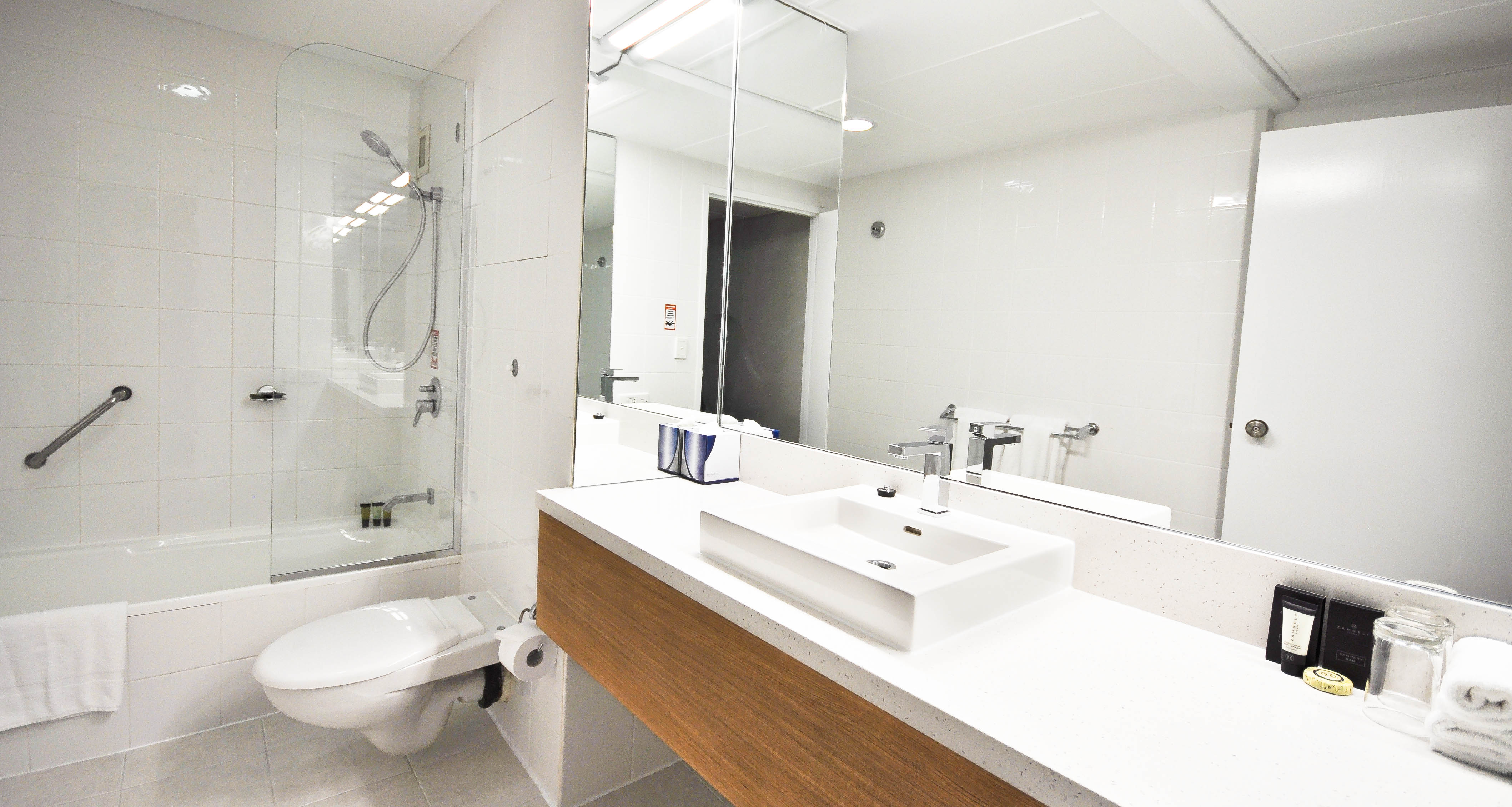 高级特大床阳台套房