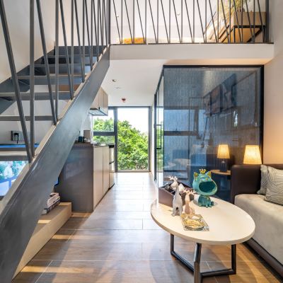 輕奢雅緻loft大床套房（冰箱+洗衣機） 夢公園飯店（南山科技園南頭古城地鐵站店）優惠