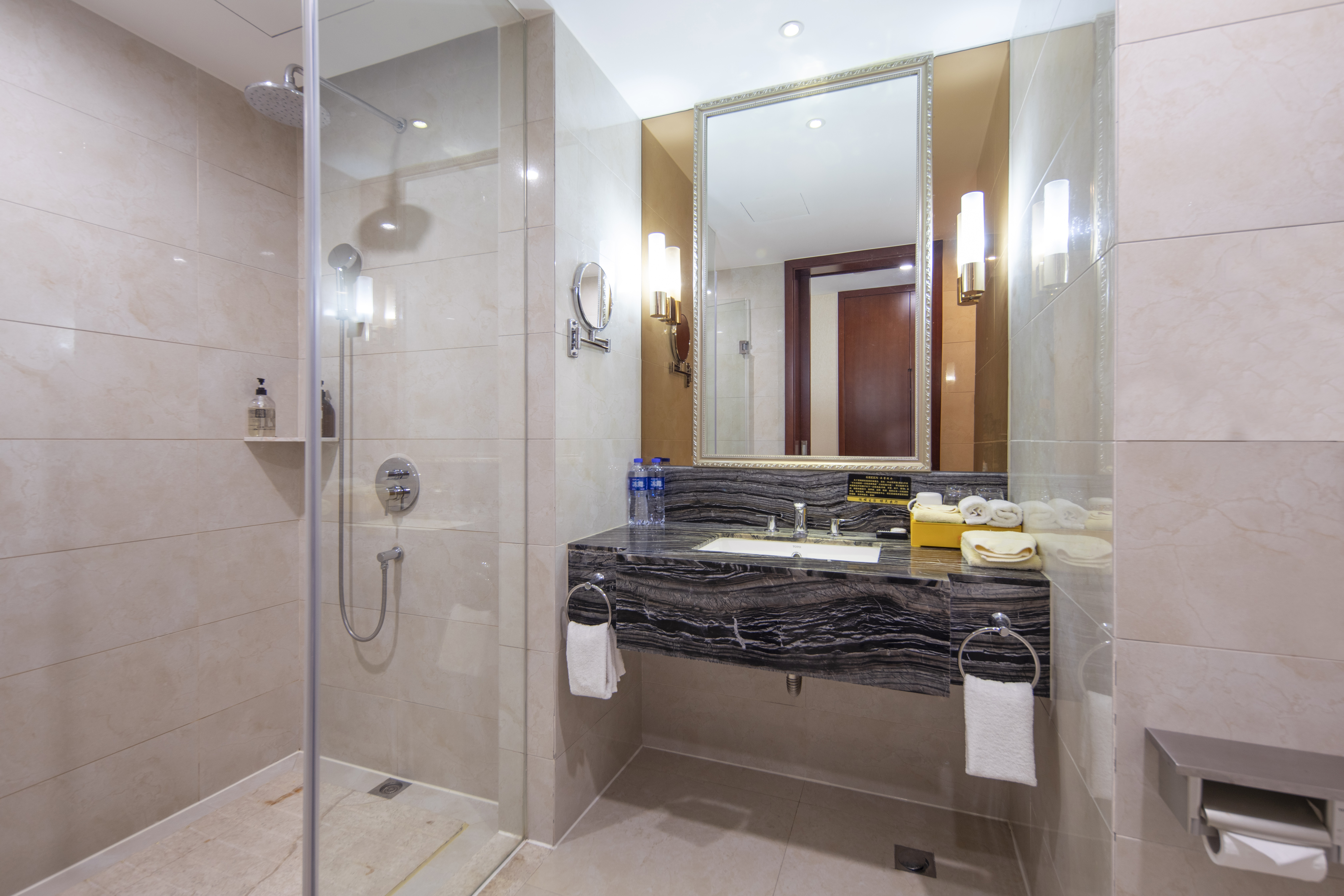 高級市景大床房