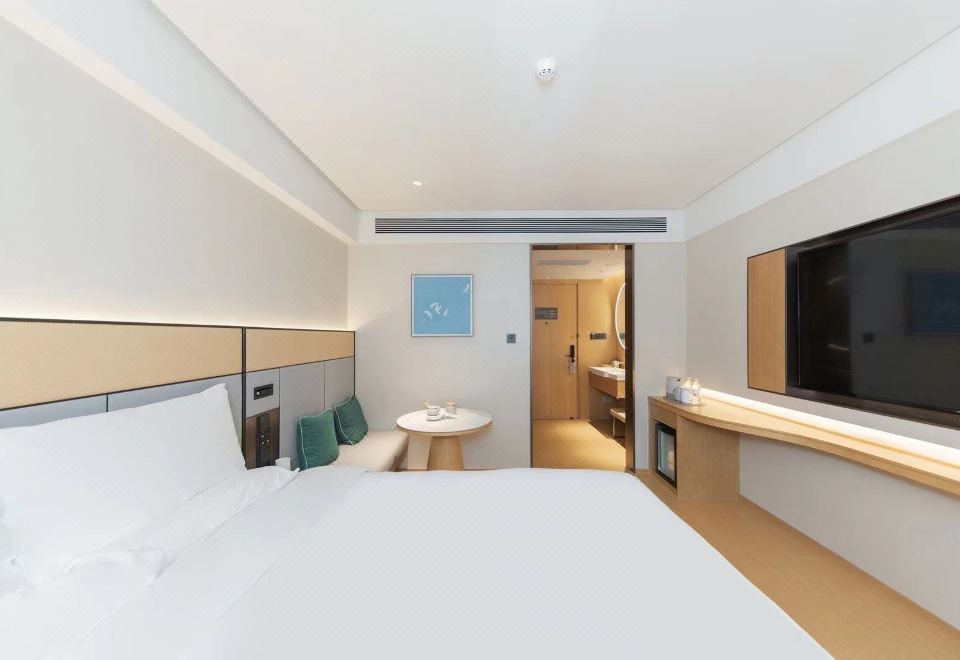 舒压高级大床房（65寸电视投屏+独立空调+零压枕头）