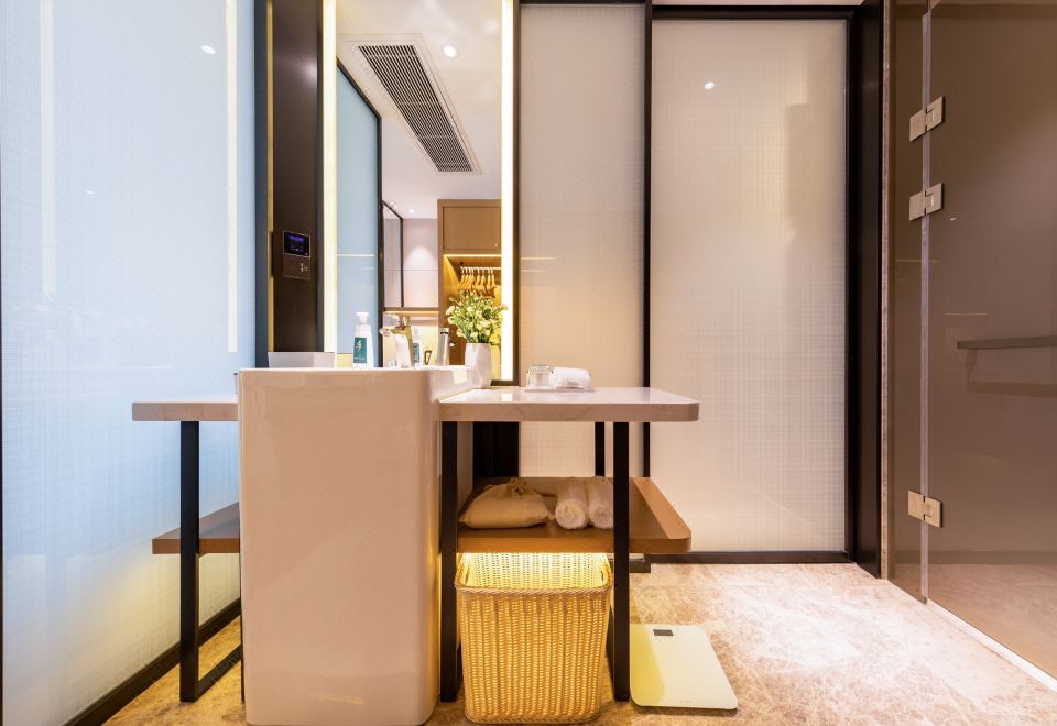 Zhuhai Gongbei Lovers Road Atour S Net Yiyan Selection HotelGuestroom (2 Beds)