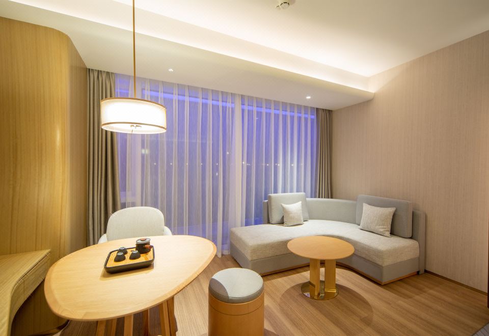 豪華園景大床房