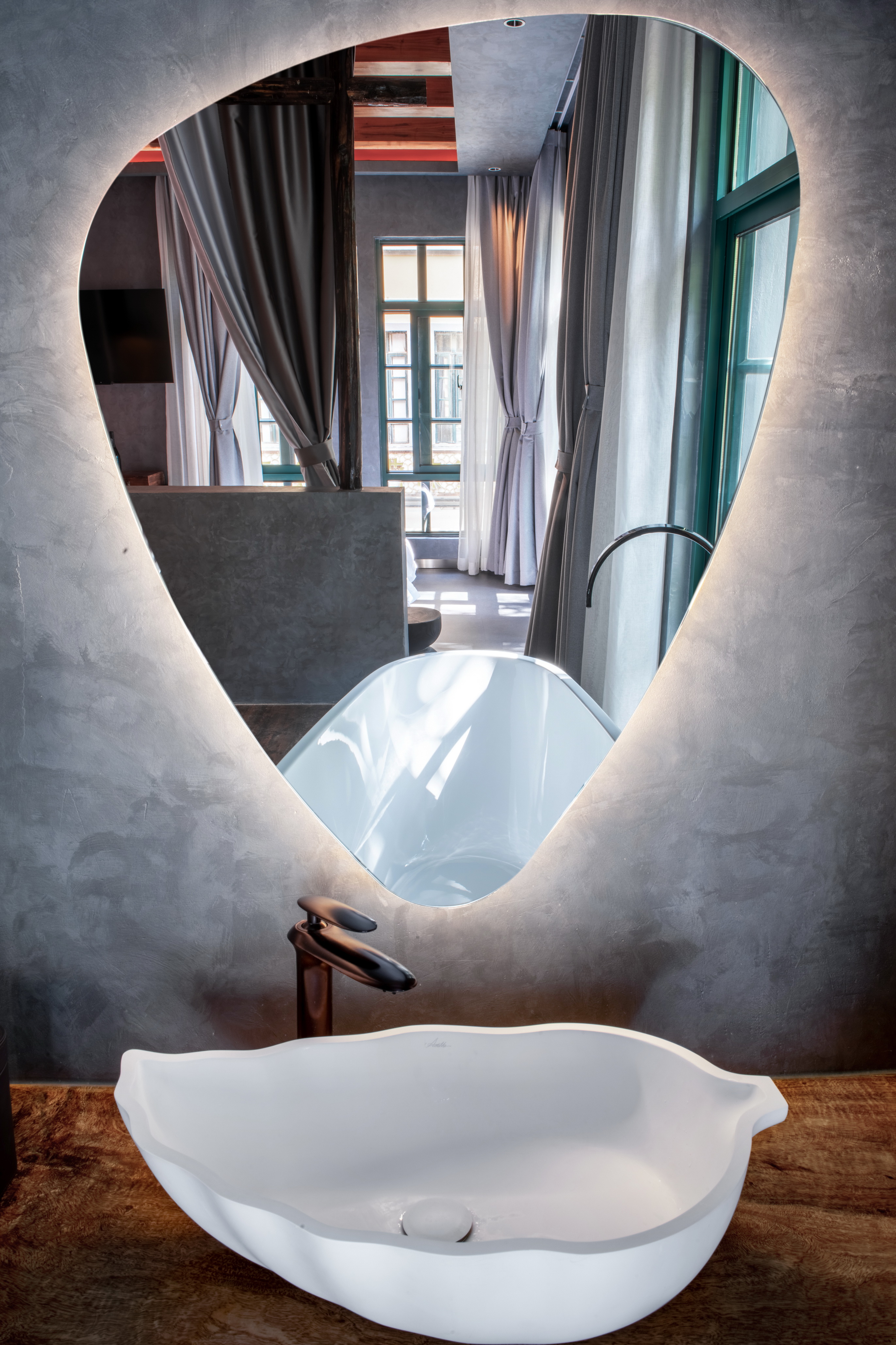 彝族丨270°景观豪华浴缸大床房