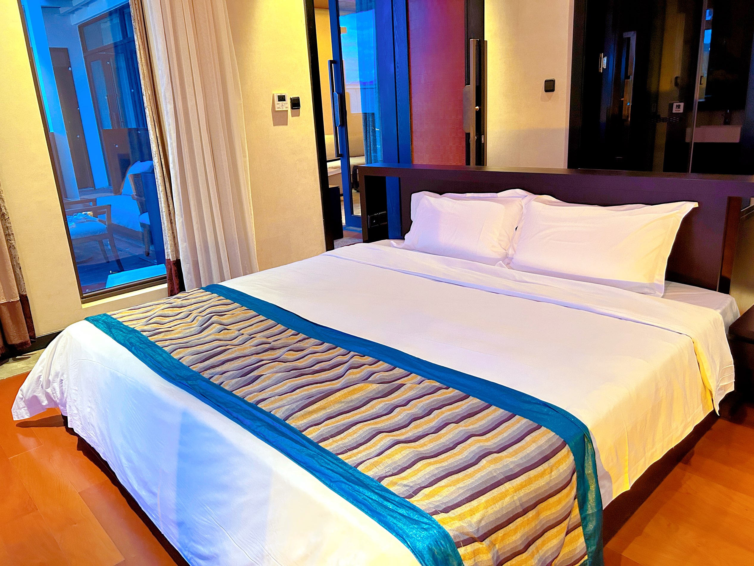 畅享·影院三卧一厅泳池别墅