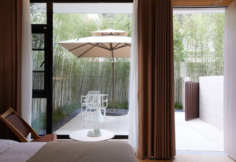 私享庭院大床房