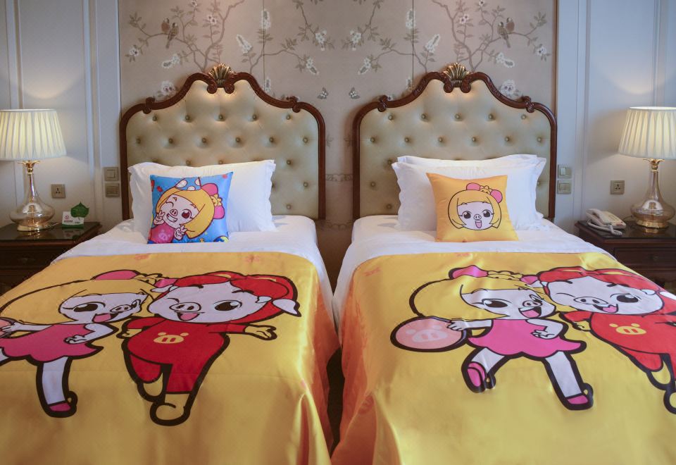 猪猪侠行政亲子主题房