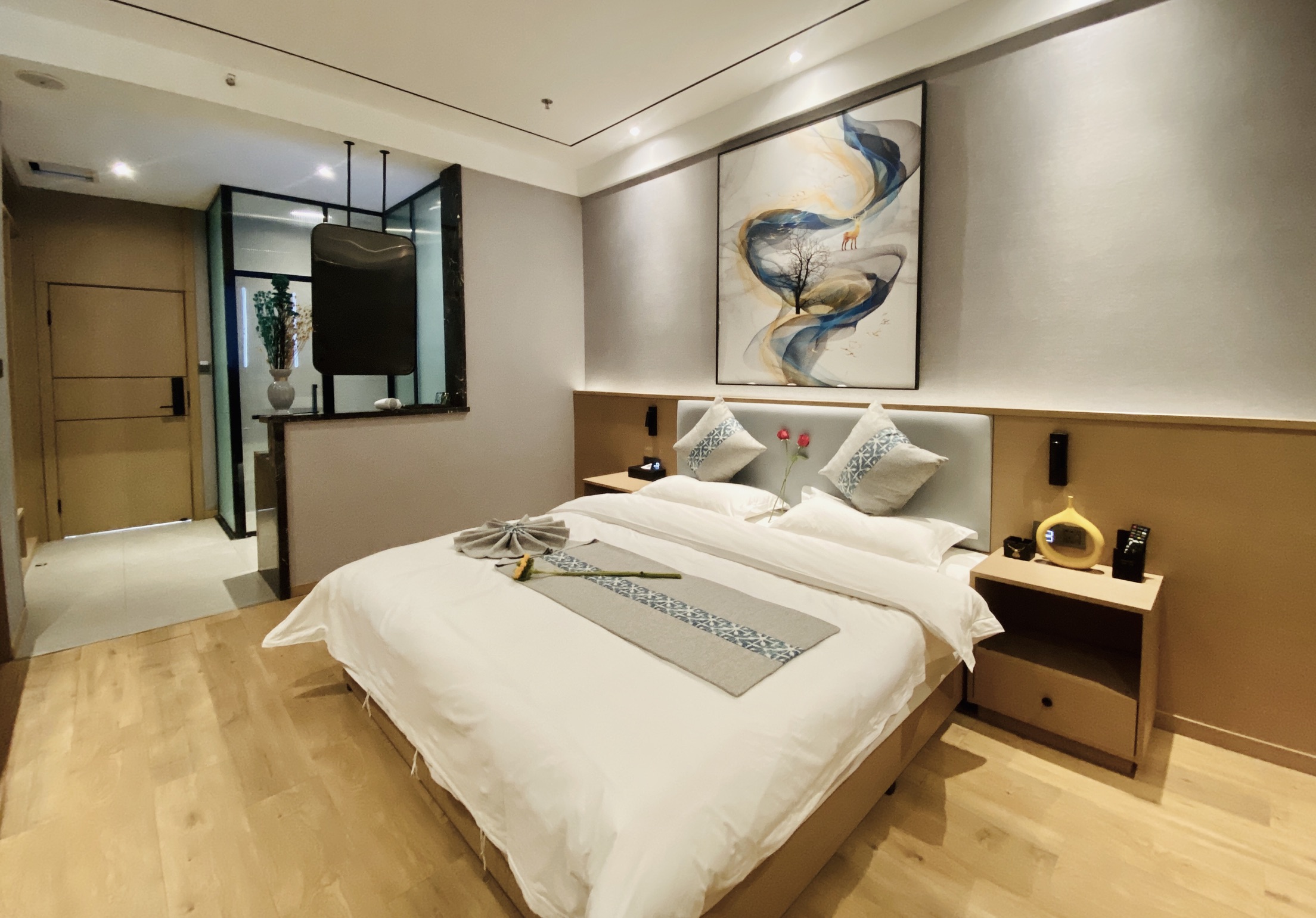 卓达雪山.观景大床房（恒温地暖）