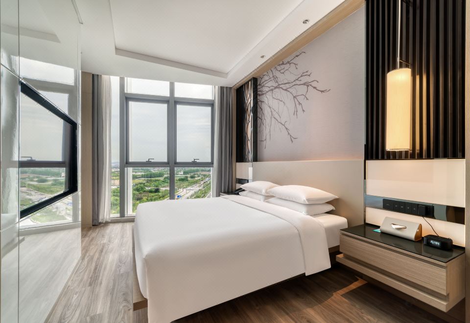 Courtyard By Marriott Hangzhou XihuSuperior Queen Room