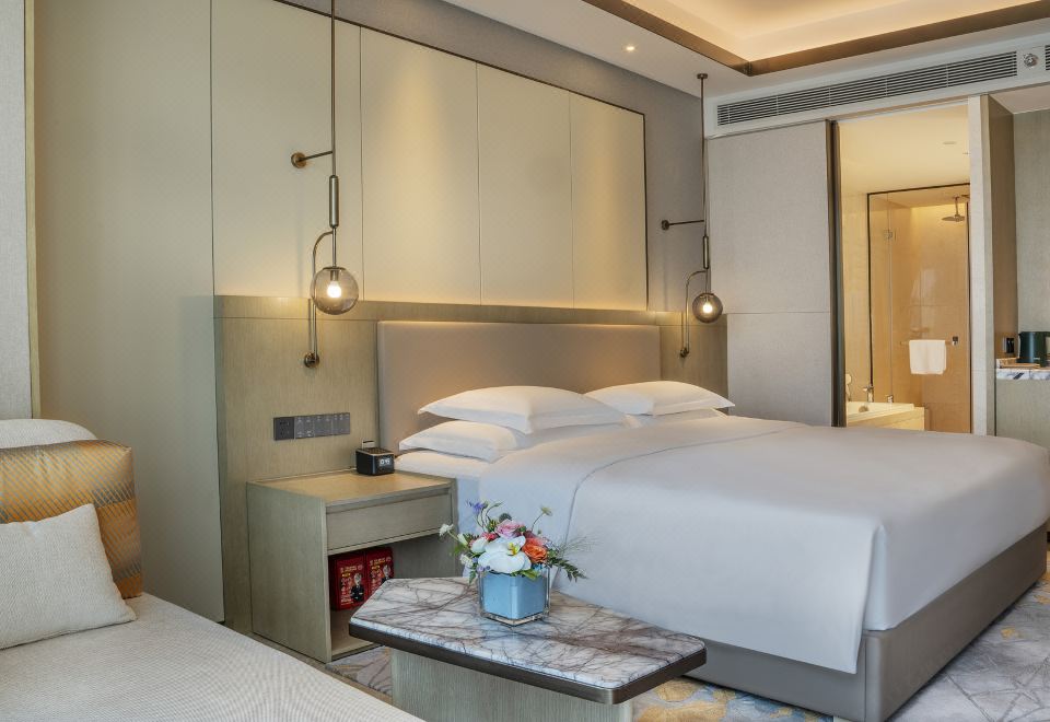 星城景观大床房