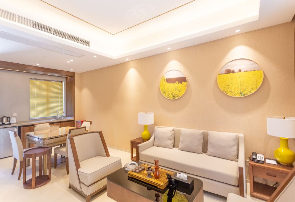 Yuetianxia Hot Spring HotelB-zone Hydrophilic Hot Spring Three Bedroom Villa