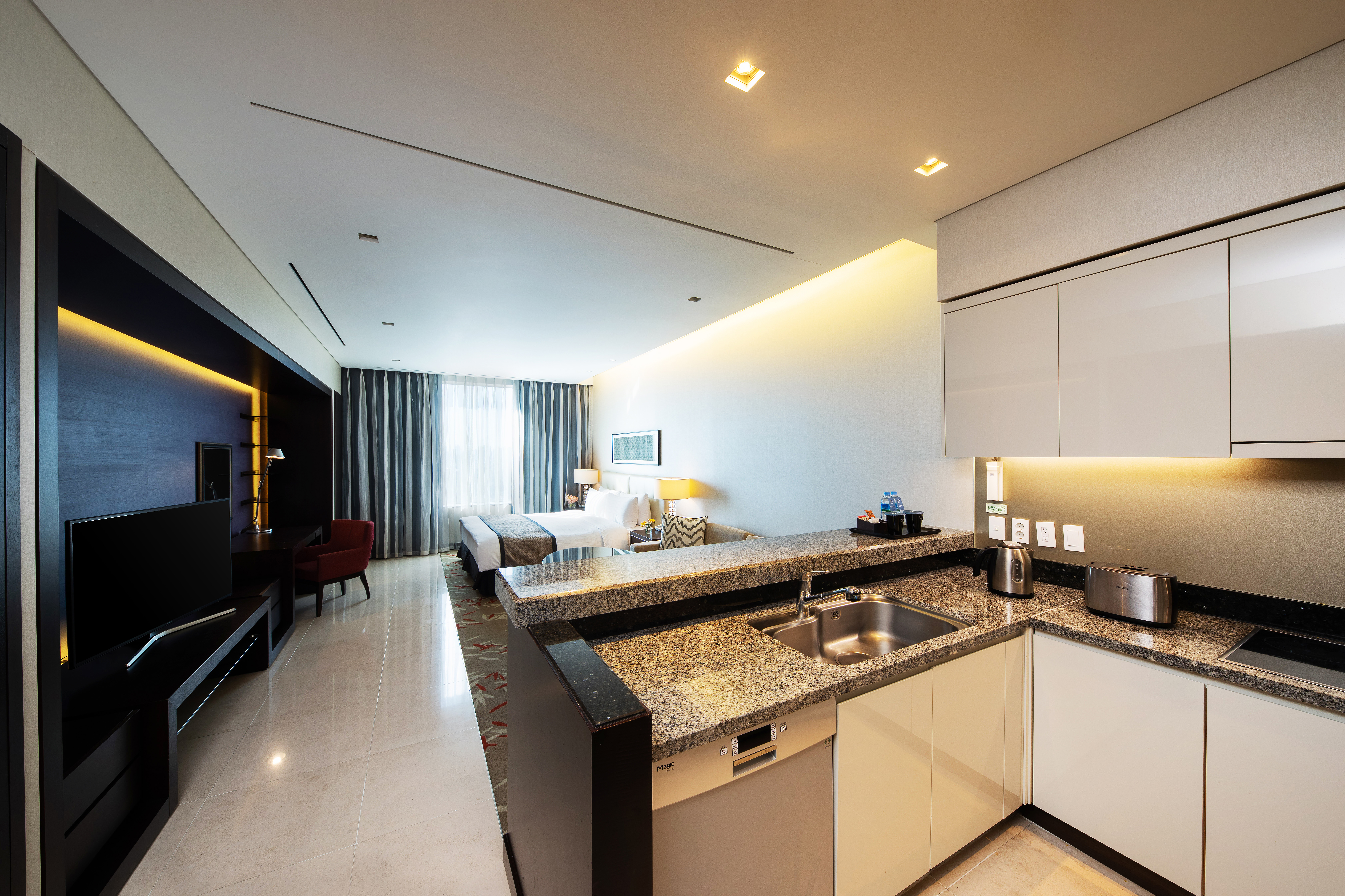 尊貴特大床一室房