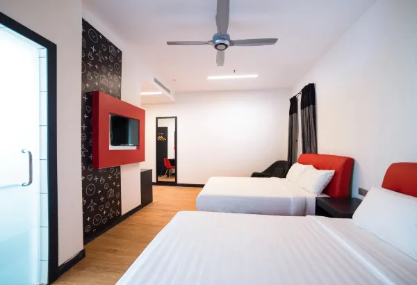 Tune Hotel KLIA-KLIA2