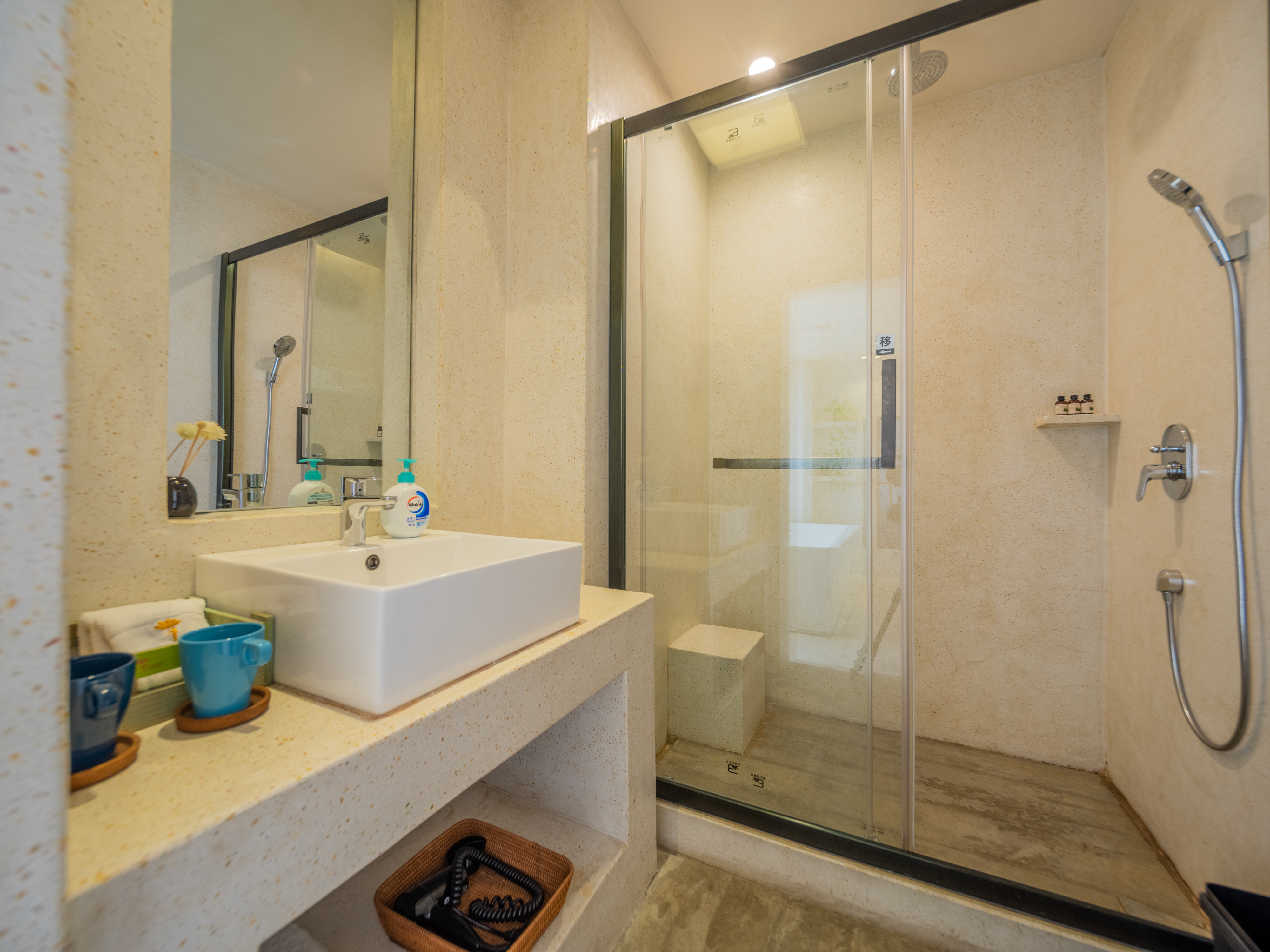 浮生未歇?Sunny阳光大床房【无界视窗+放松沙发】