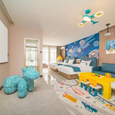 巨幕影視親子家庭房 悦酒店（珠海平沙海泉灣店）優惠