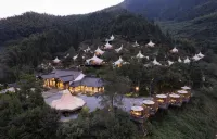 Clouds and Terraces return to the wild sea of clouds camp