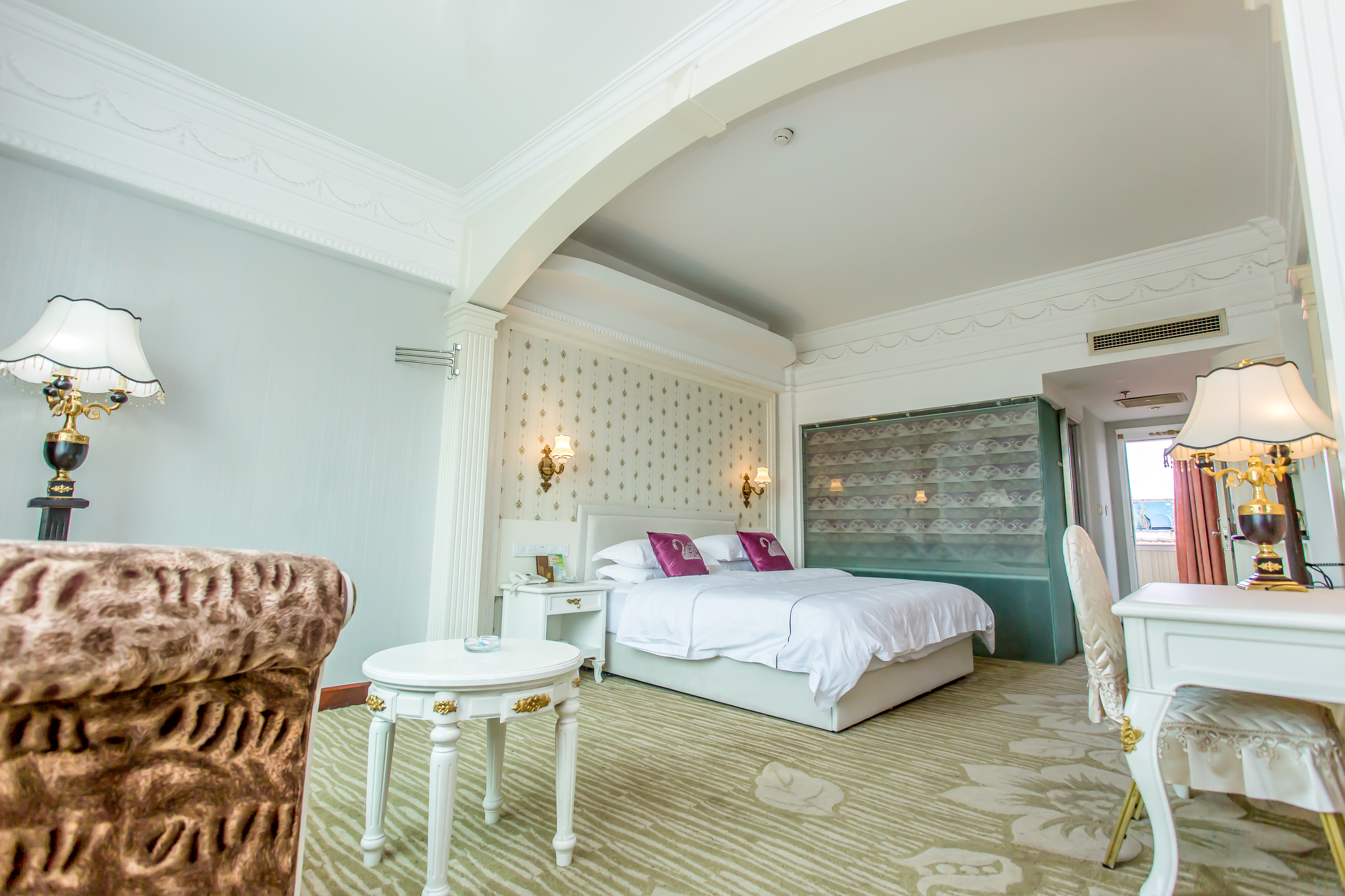 【天鹅·臻享大床房】