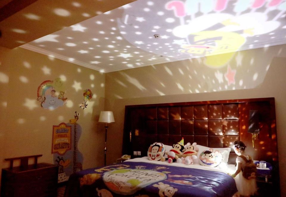 Qianmen Jianguo HotelFamily Friendly Room