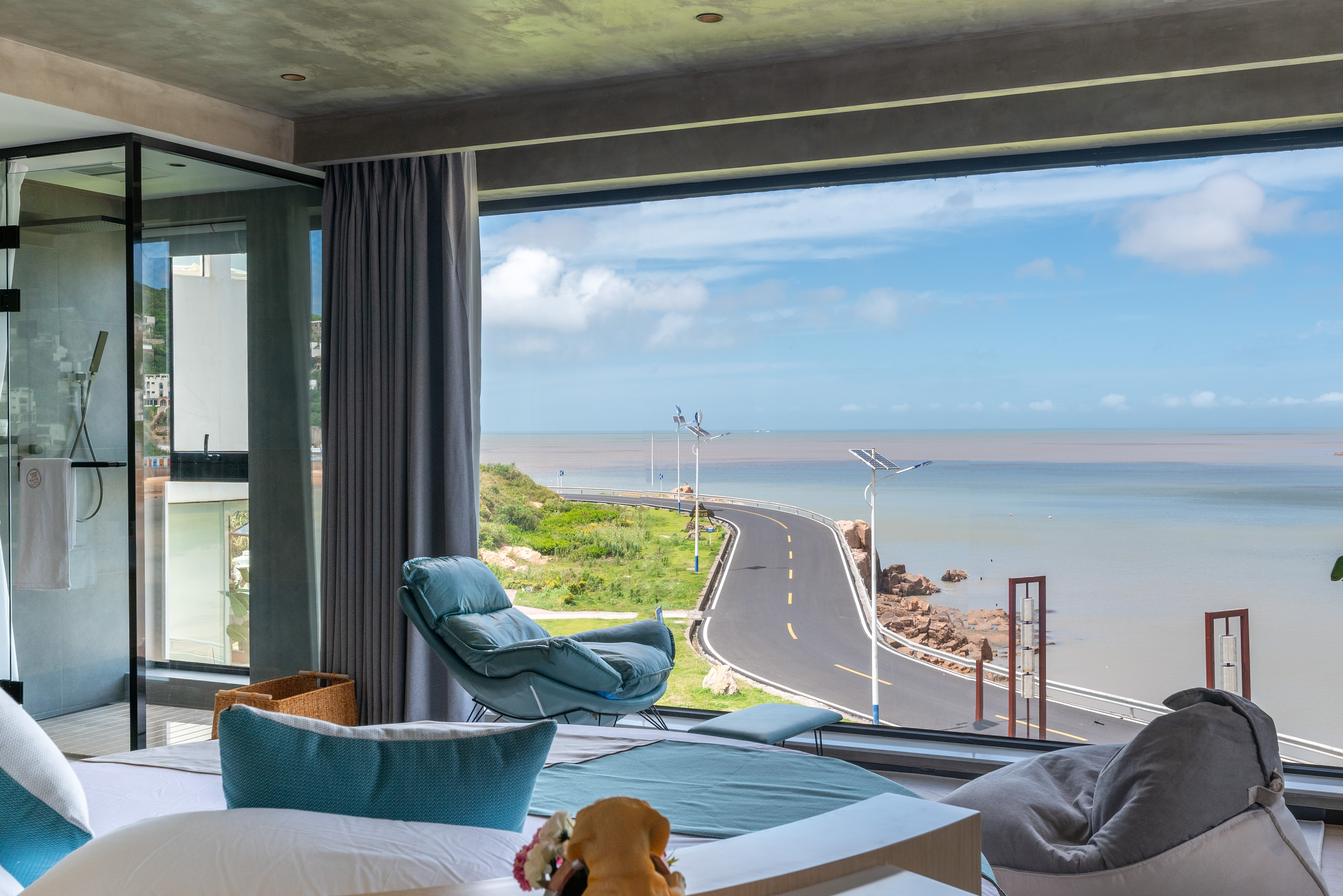 Shengsi qing yu jing house金鲳鱼·海景投影浴缸圆床房