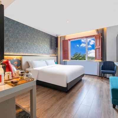 百花深處大床房（智能客控 智能馬桶） 後海里院飯店（北京恭王府南鑼鼓巷店）優惠