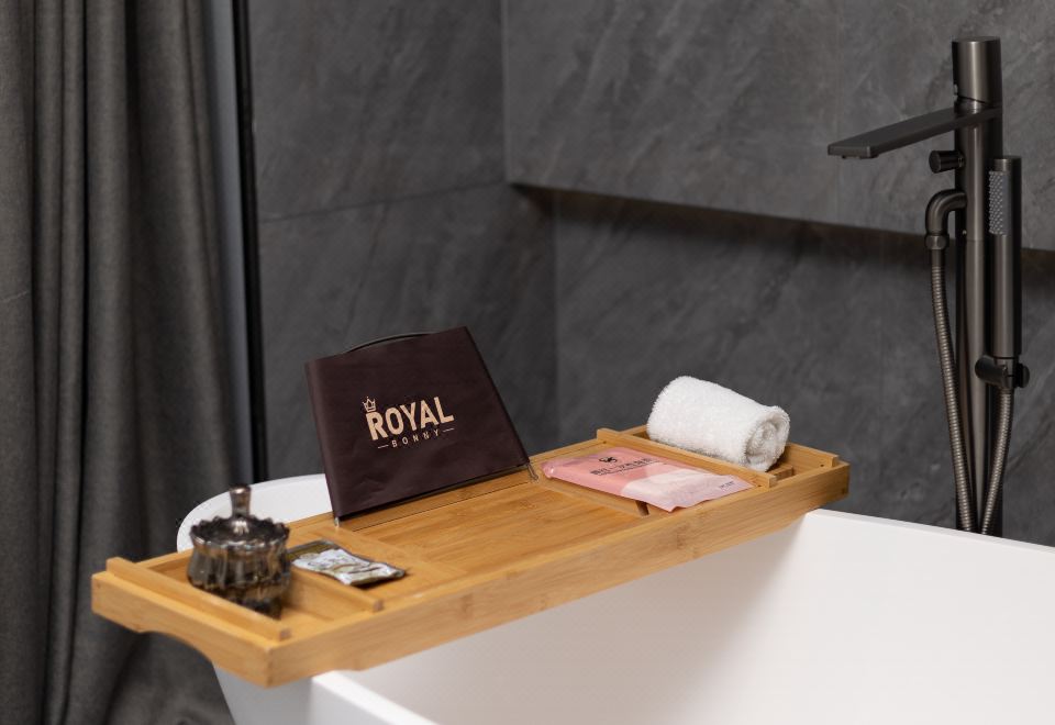 270°江景浴缸行政大床房