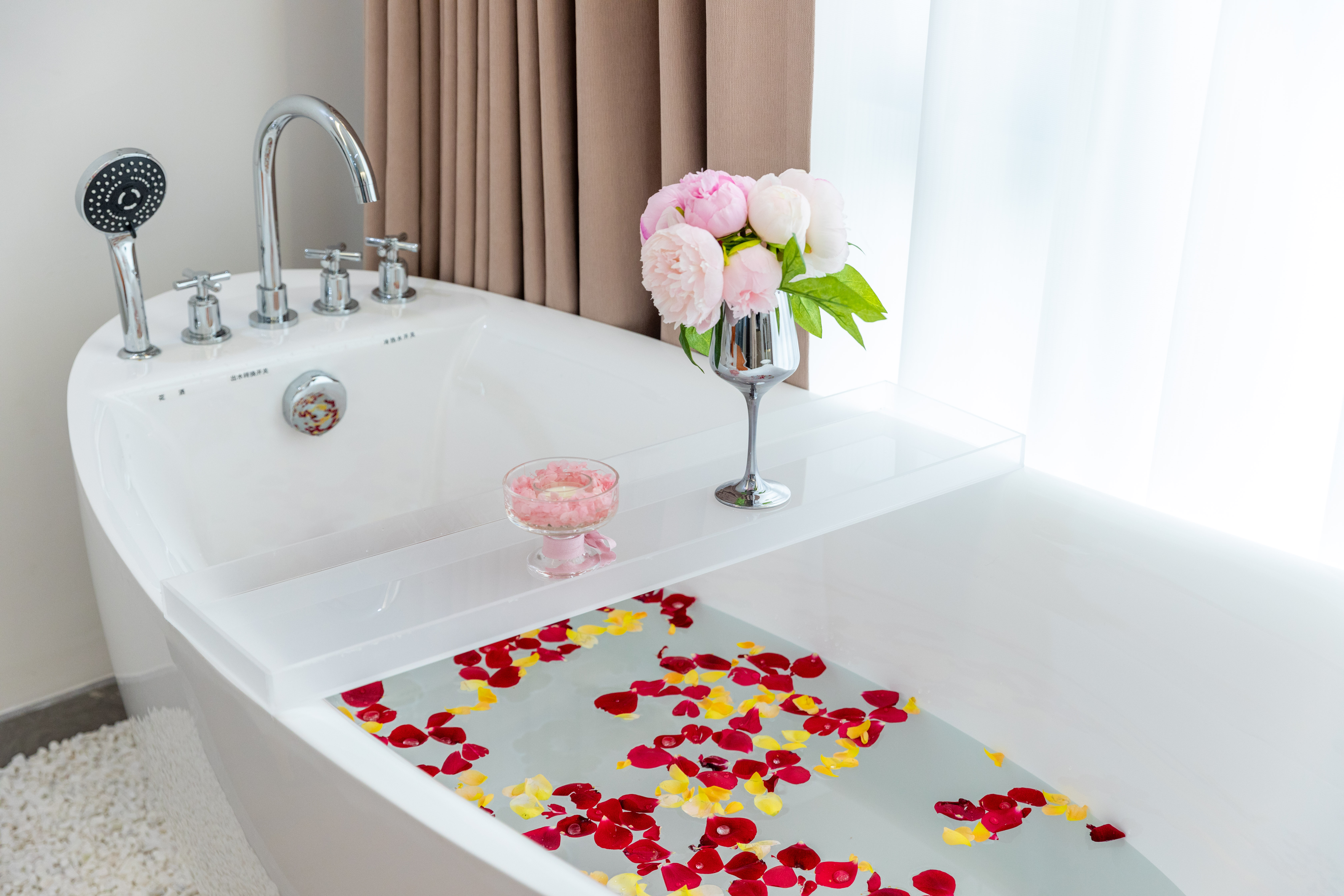 听海·浴缸海景大床房『智能马桶+乳胶床垫』