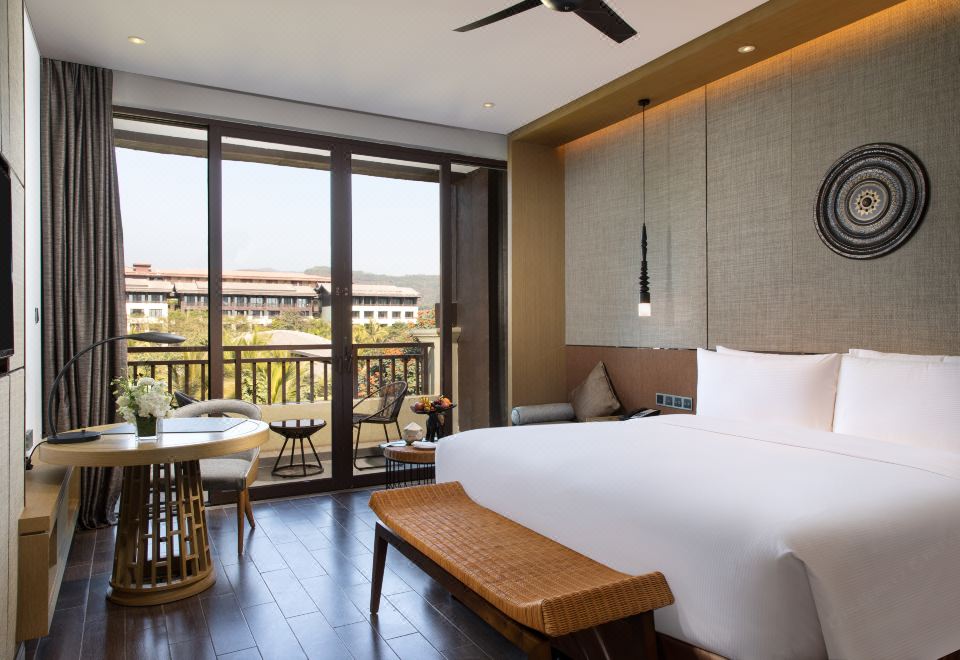 尊贵豪华大床房