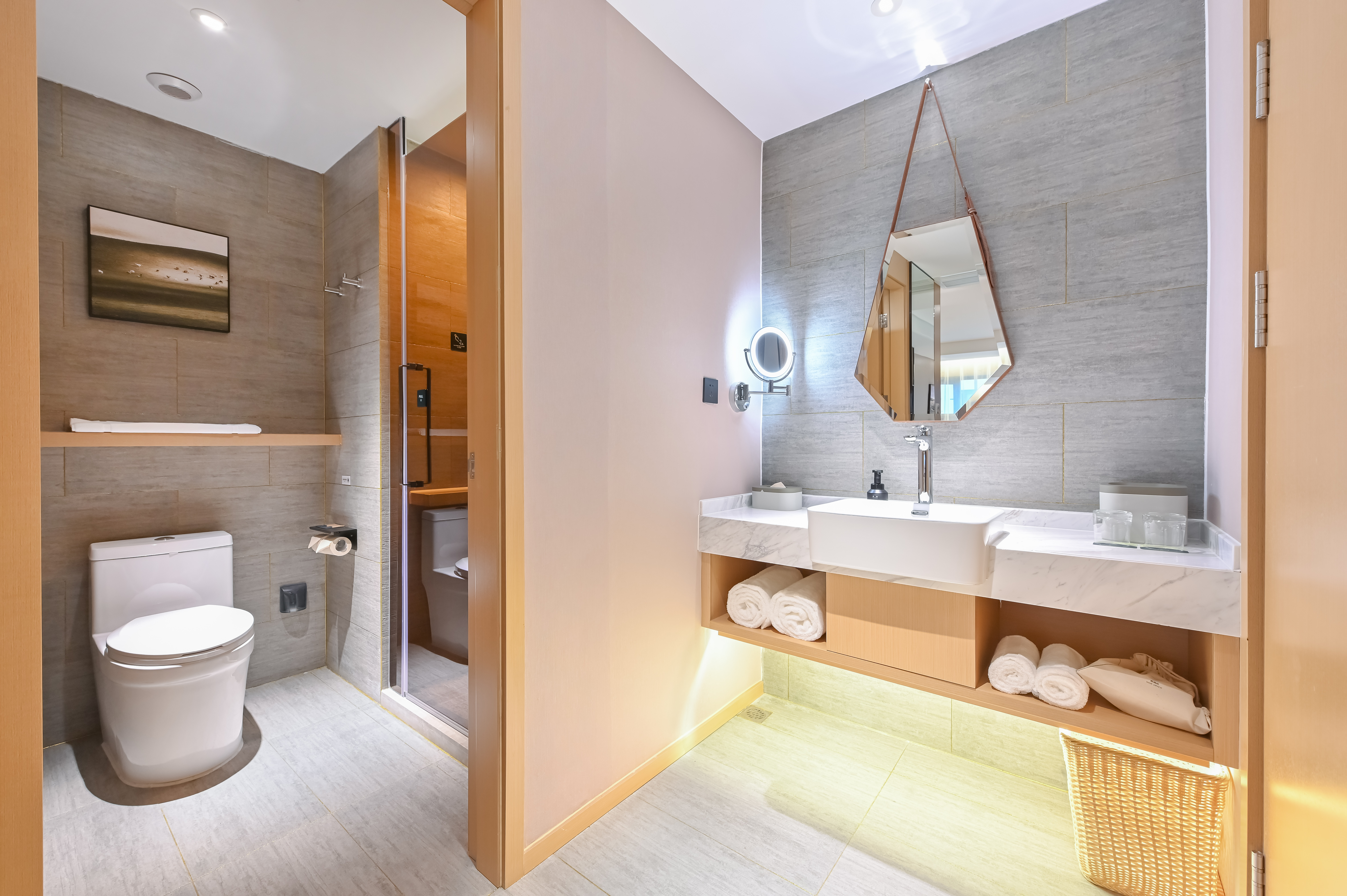 行政双床房（普兰特床垫+裸棉床品+亚朵记忆枕+手机投屏）