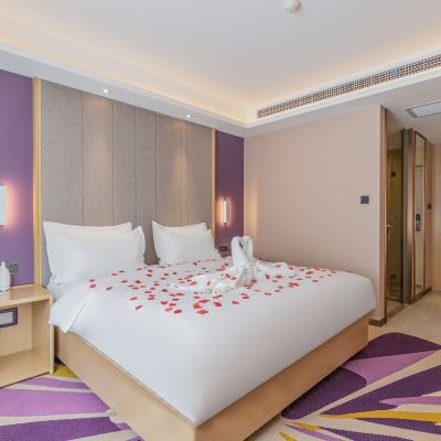 浪漫優享房（慕思乳膠床墊+電視投屏） 麗楓飯店（九寨溝風景區店）優惠