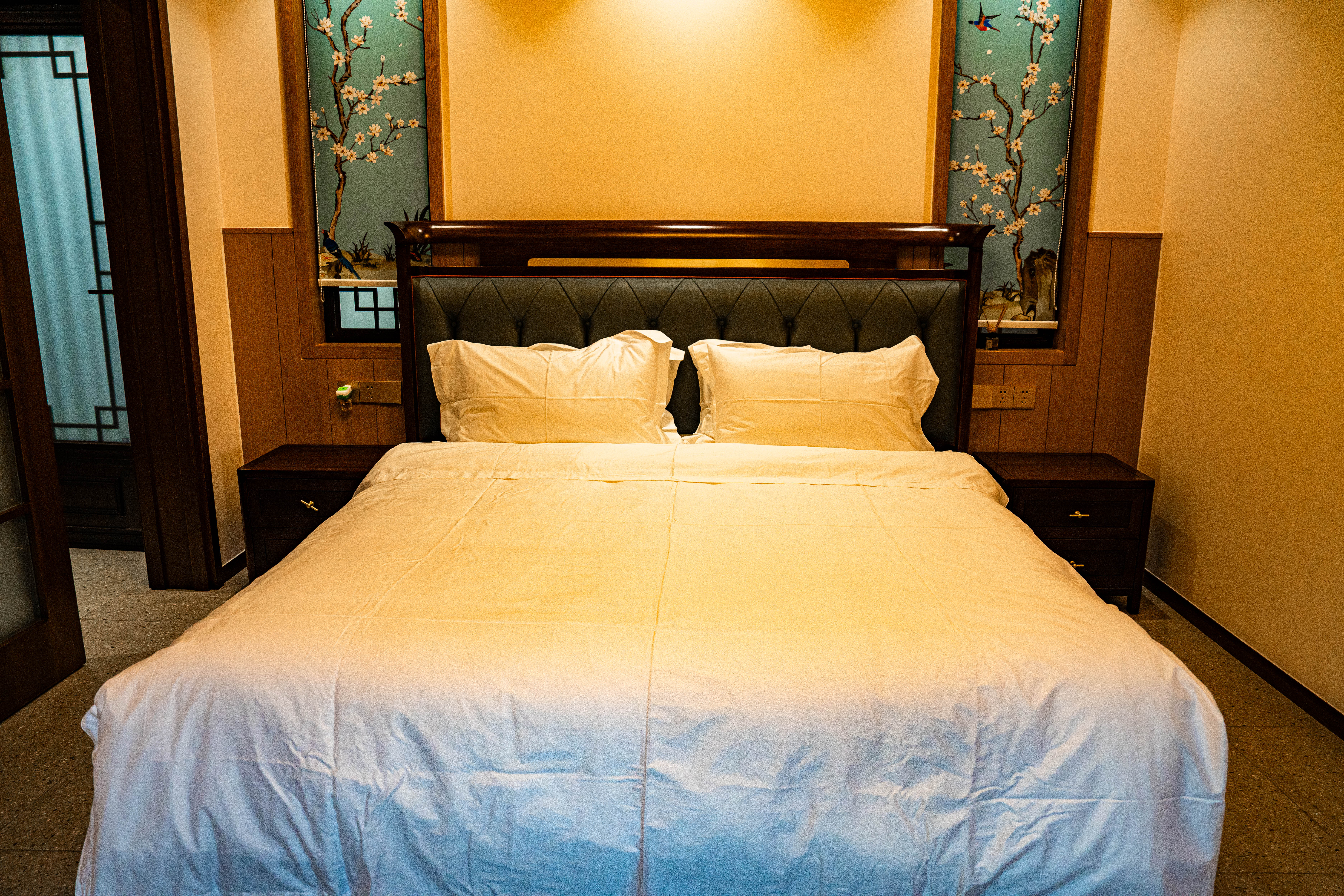 三房三衞·闲坐间·新中式商务大别墅