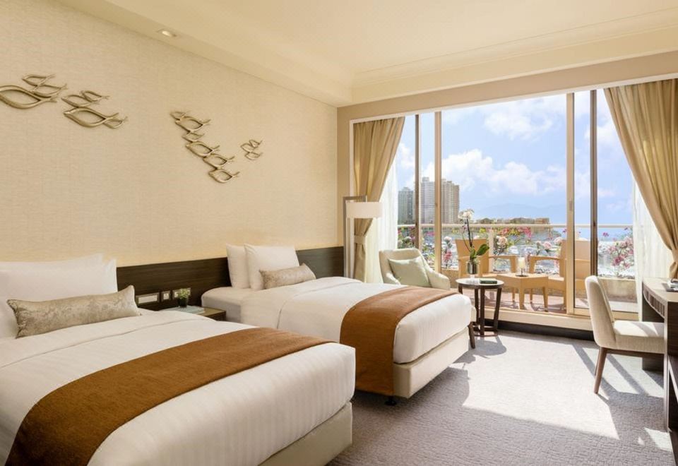 Hong Kong Gold Coast HotelDeluxe Seaview Twin Room With Balcony