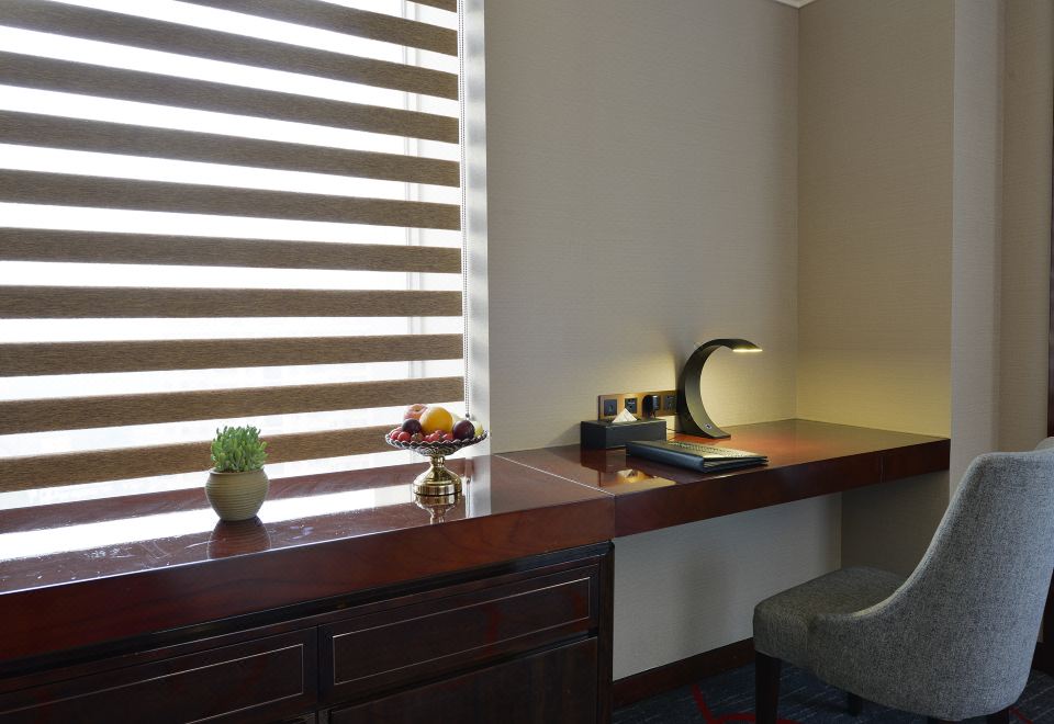 品质标间（城市景观大落地窗）