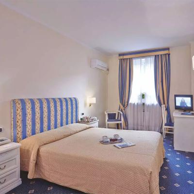 雙人床房 拿破崙飯店優惠